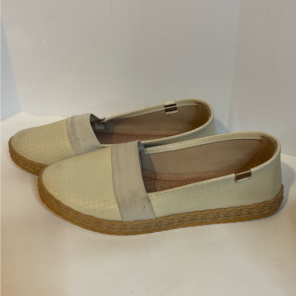 Moleca Shoes - Moleca Elegant Cream Espadrilles for Women